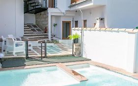 Apartamentos Turísticos La Casa Vieja